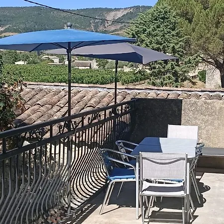 Datcha Dans Les Vignes De